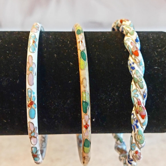 5 CLOISONNE BRACELETS - Picture 2 of 7